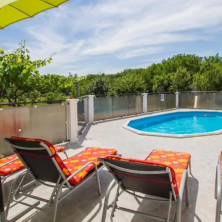 Holiday home 3 Bedroom Beautiful In Nedescina *